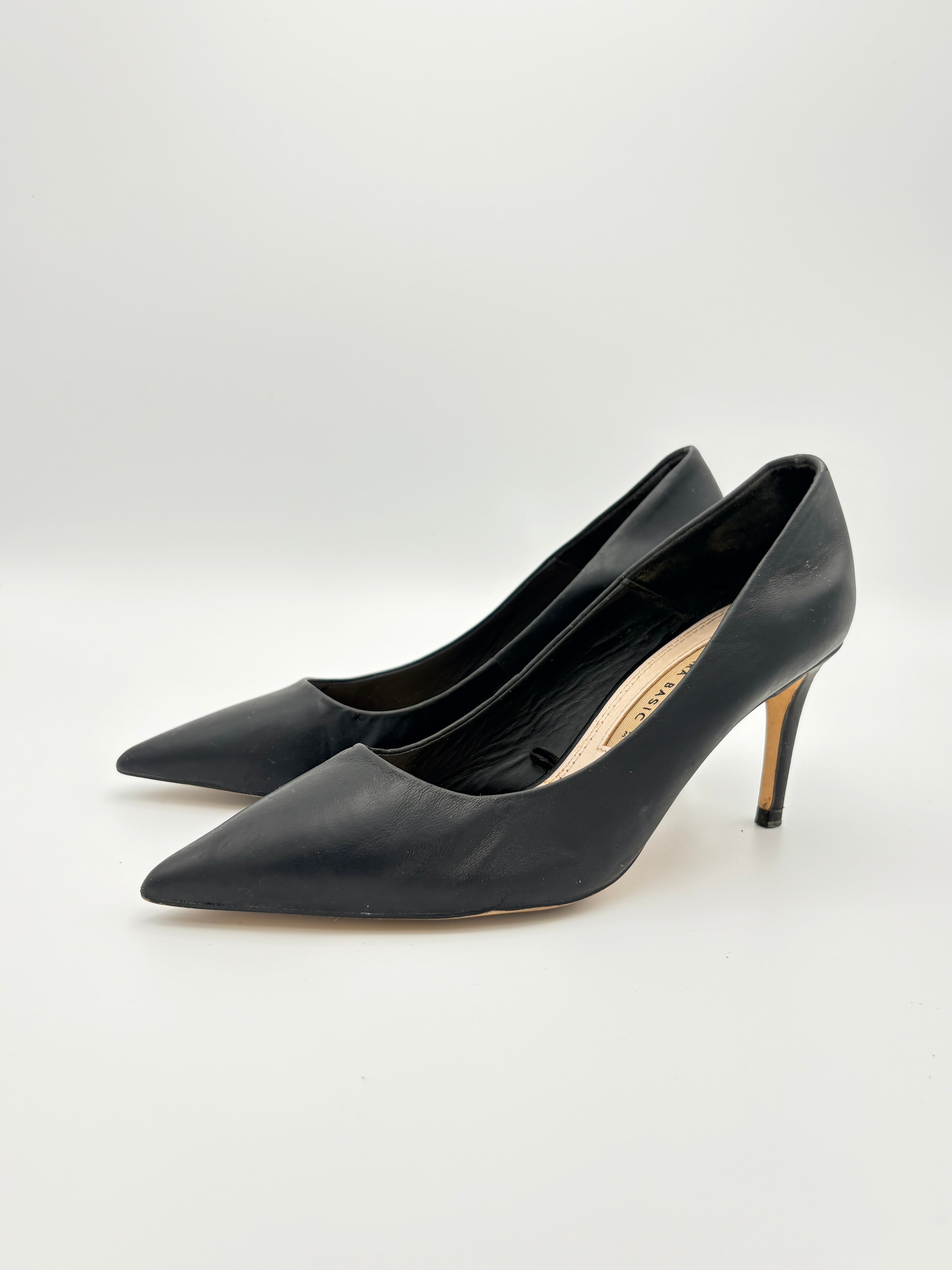 Zara Basic