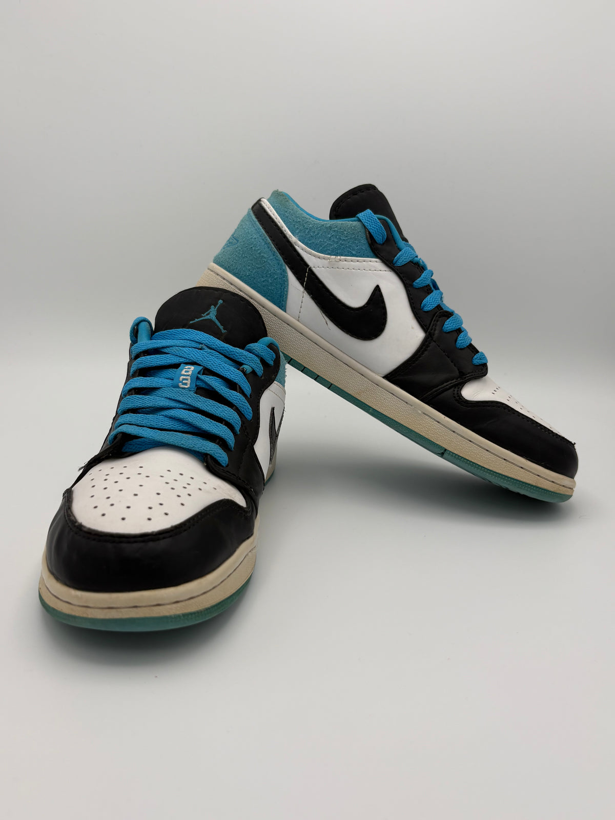 Nike Air Jordan 1 Low SE Laser Blue